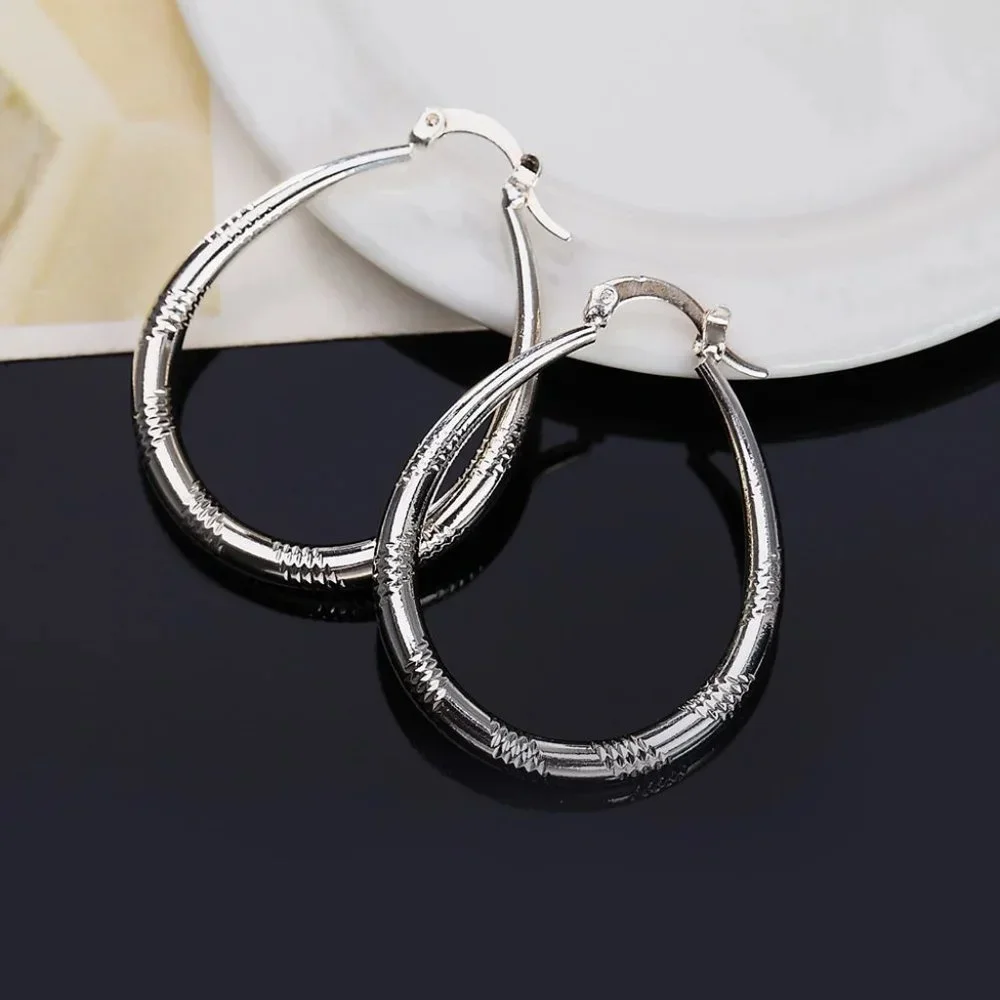 Gorgeous .925 Sterling Silver Oval Hanging Hoop Earrings With Pattern - Picture 11 of 11
